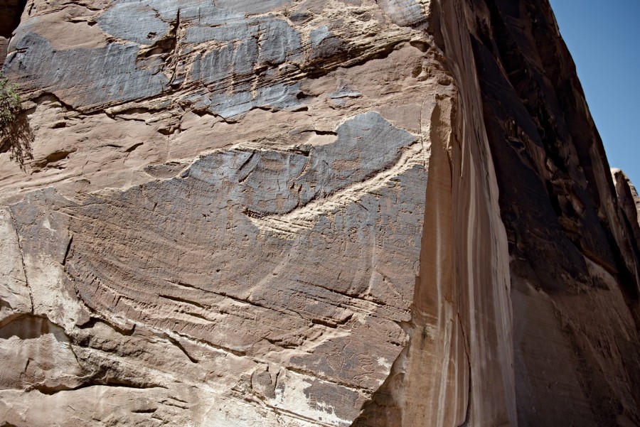 petroglyph deep P1010116