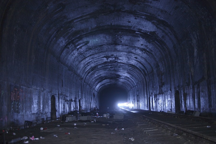P1010397 Train Tunnel